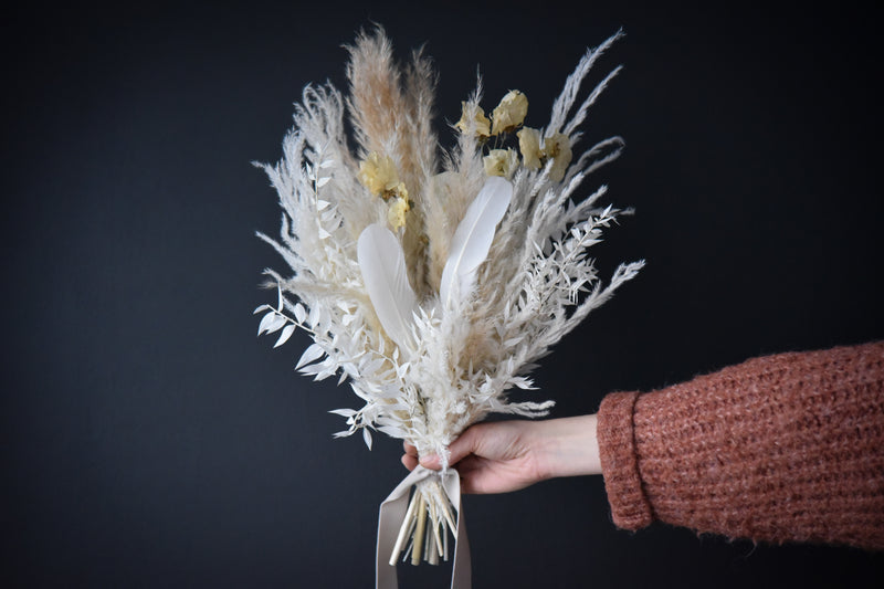 Sailing Feathers